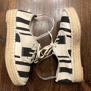DV - Dolce Vita - Black & White Espadrilles - Size 9 - Excellent Condition!